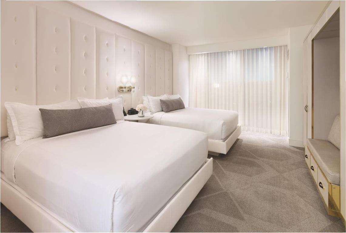 The W Las Vegas At Mandalay Bay By Suiteness Room photo