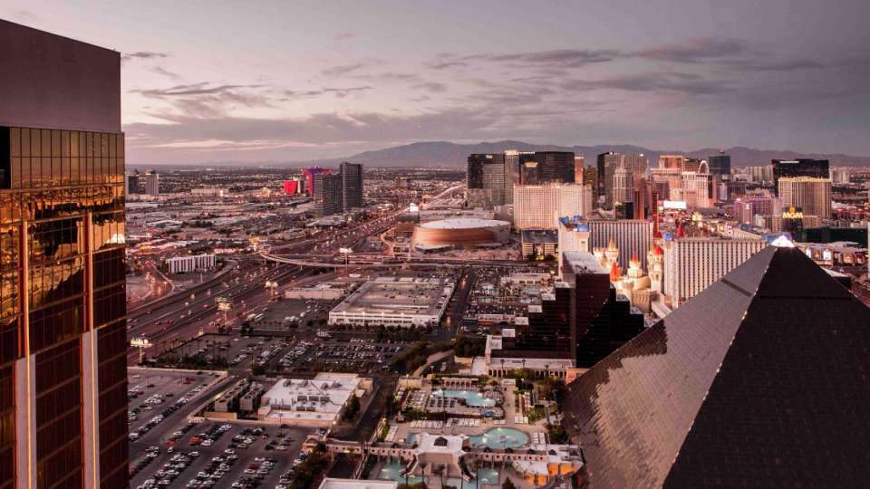 The W Las Vegas At Mandalay Bay By Suiteness Exterior photo