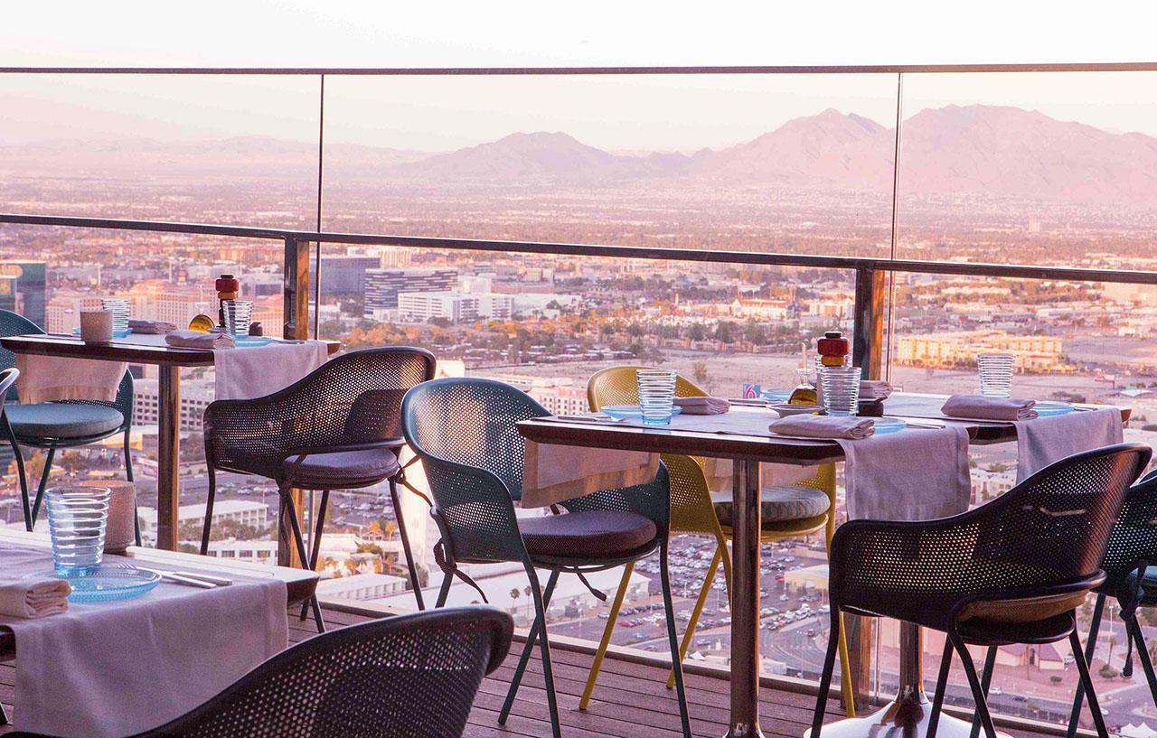 The W Las Vegas At Mandalay Bay By Suiteness Exterior photo